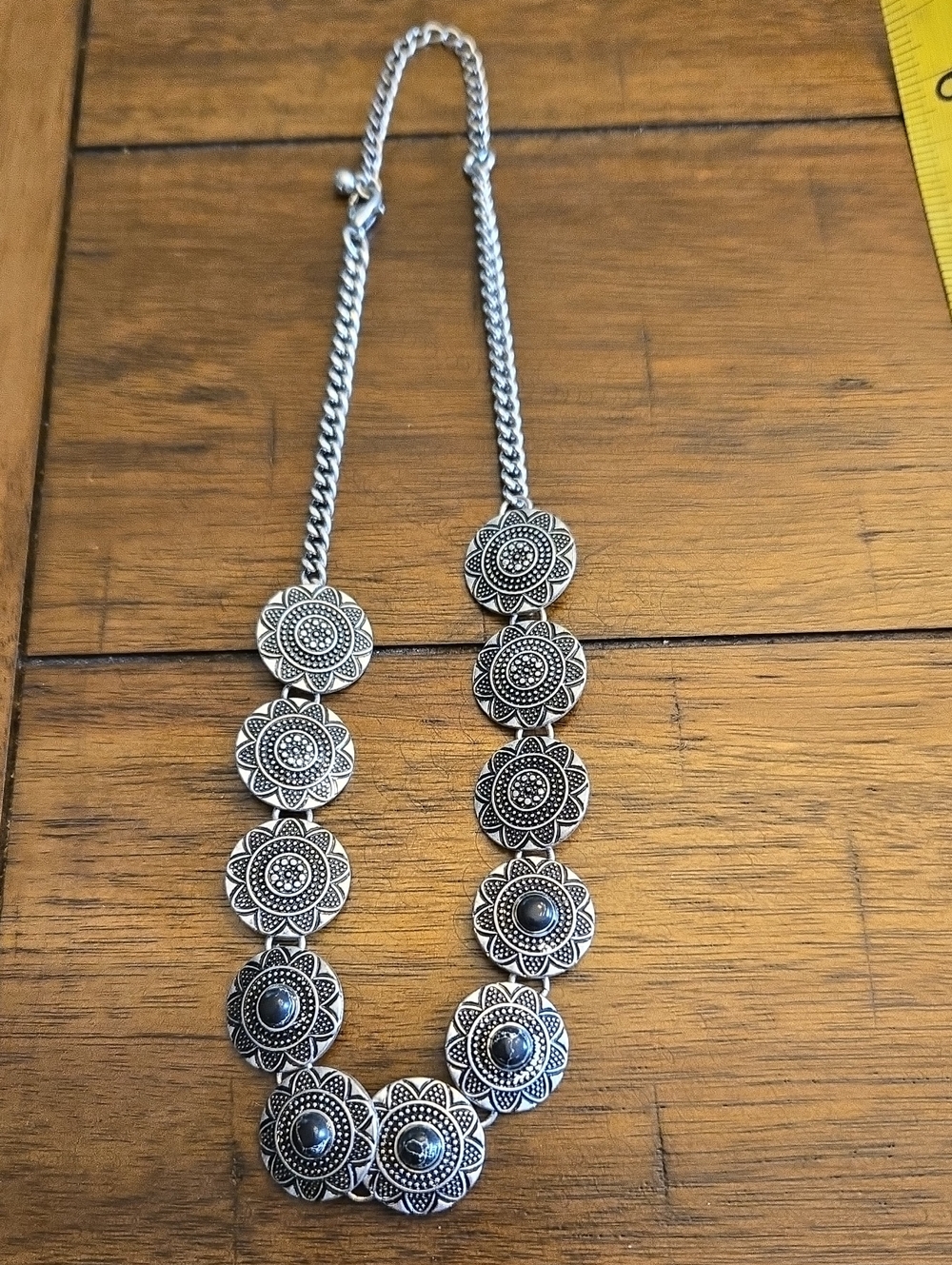 Stylish Silver-Tone Floral Medallion Necklace - Silver